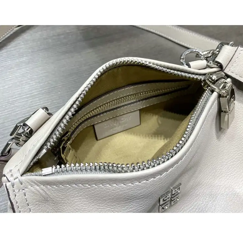 Givenchy 2209SW0045 Bag 0824